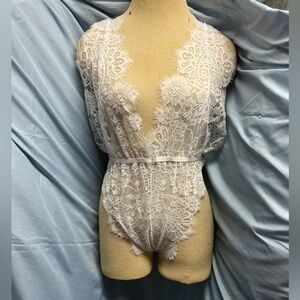 Elegant Lace Bodysuit in White Eye Lash Lace